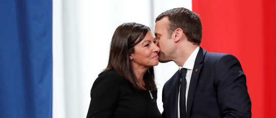 La bise, un’abitudine tutta francese