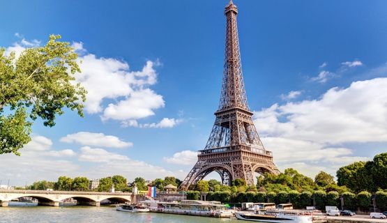 French summer camp in paris